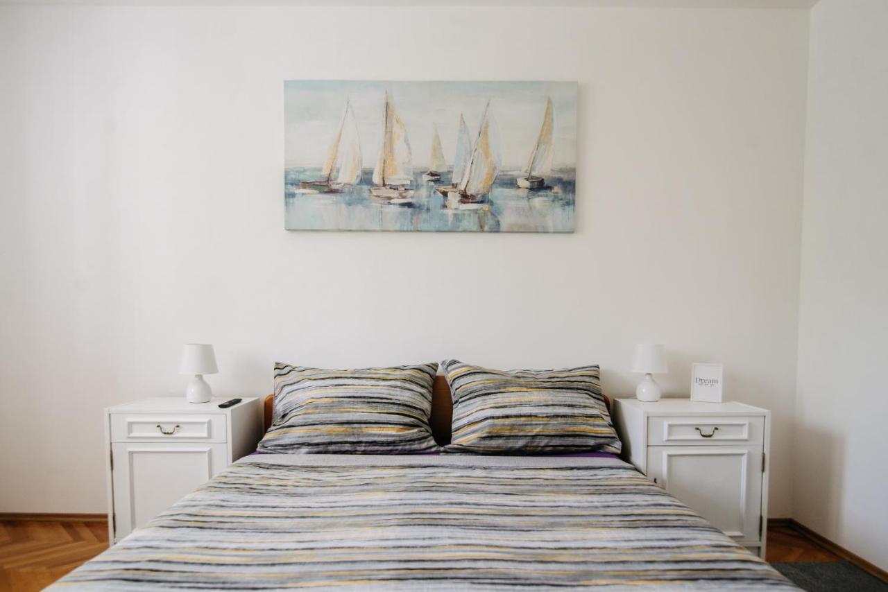 Sunnynest Apartment - 3Br Apt With Free Parking & Wi-Fi, Close To Lapad Bay Beach ドゥブロブニク エクステリア 写真