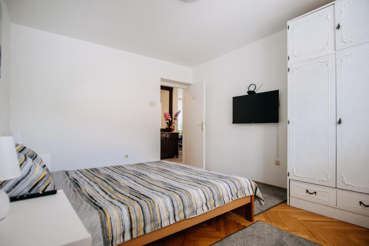 Sunnynest Apartment - 3Br Apt With Free Parking & Wi-Fi, Close To Lapad Bay Beach ドゥブロブニク エクステリア 写真